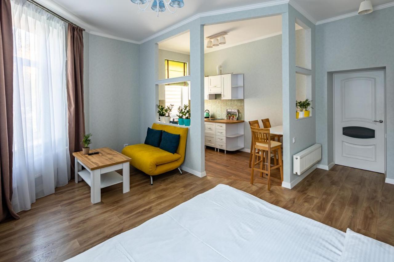 Leontovycha Apartment Lwów Zewnętrze zdjęcie